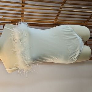 Entro size large feathered white bodysuit NWT snap closure crotch